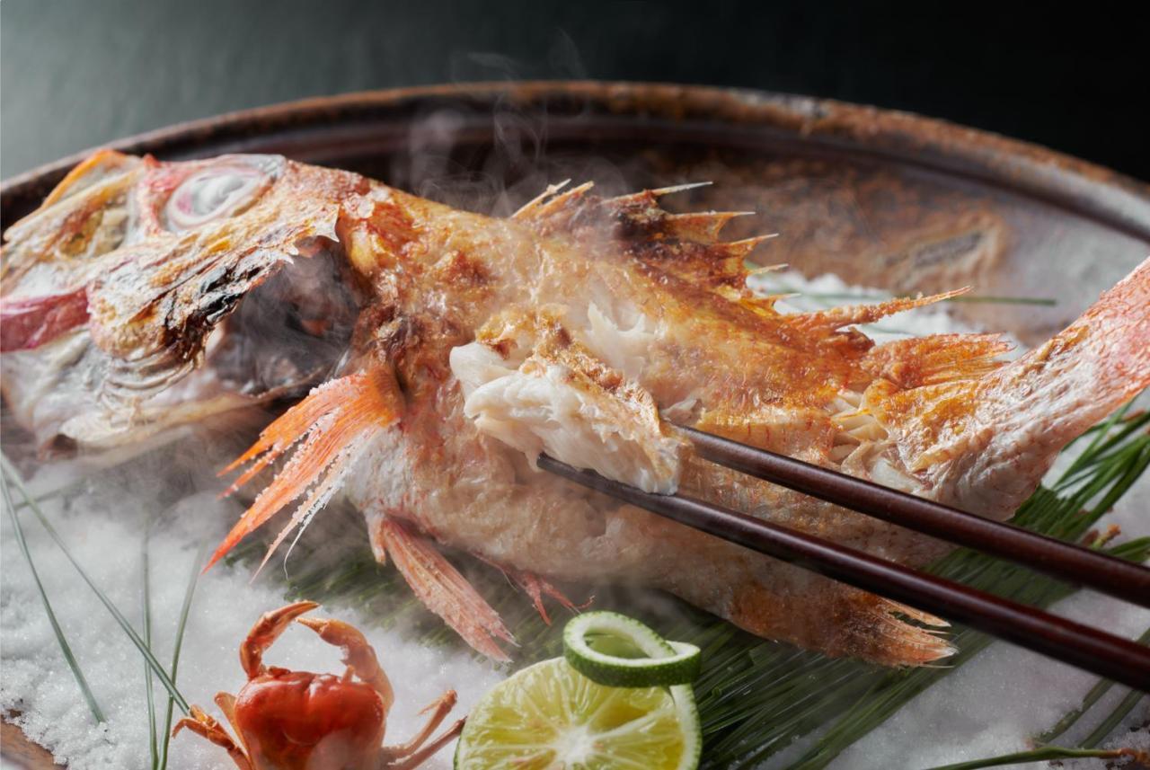 햐쿠라쿠소 료칸 노토 외부 사진